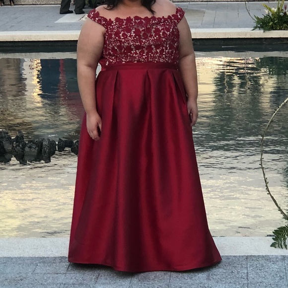 Burgundy Plus Size Dress - Picture 1 of 2